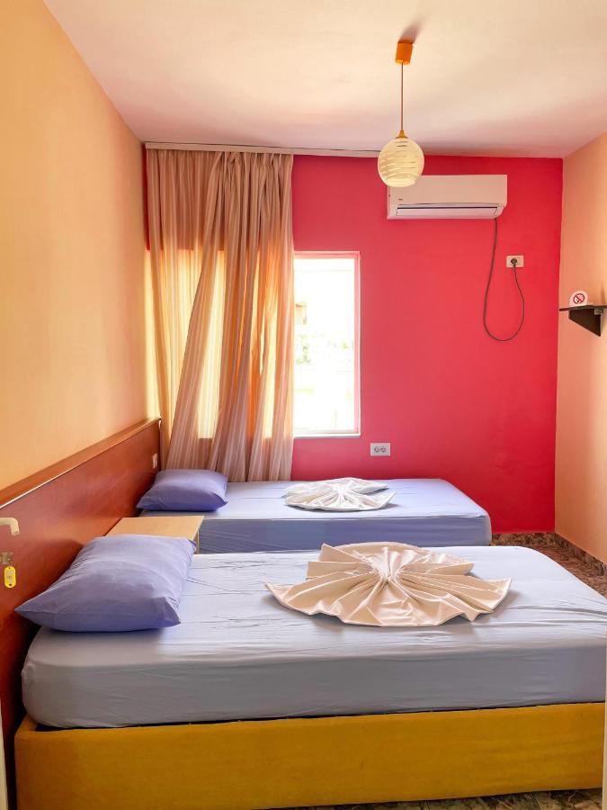 Hostel Andrey Sarande Exterior photo